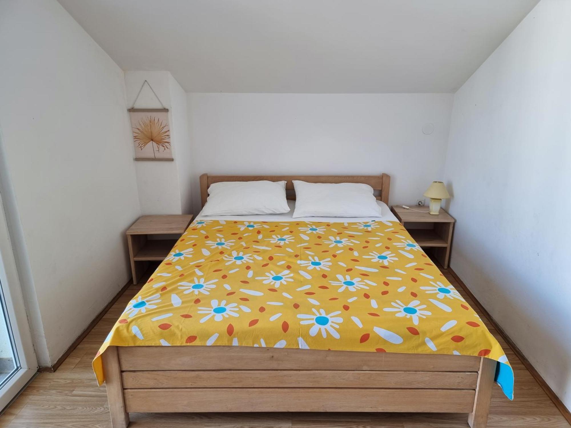 The Golden Grotto Apartments ノヴァリャ エクステリア 写真